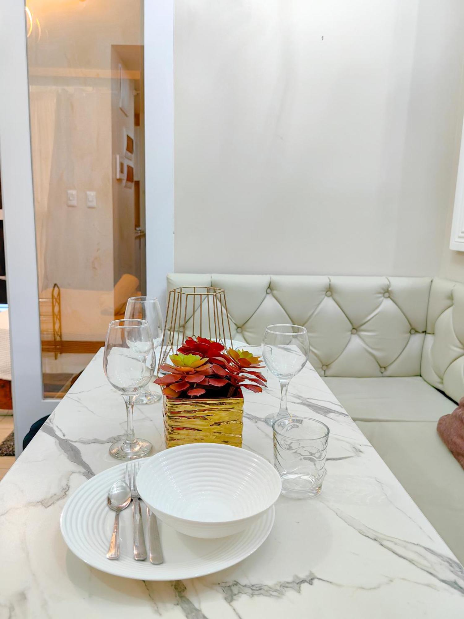 Modern 1Br In Uptown Bgc Aparthotel Taguig Eksteriør bilde